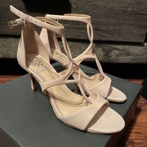 Vince Camino Payto Nude heels